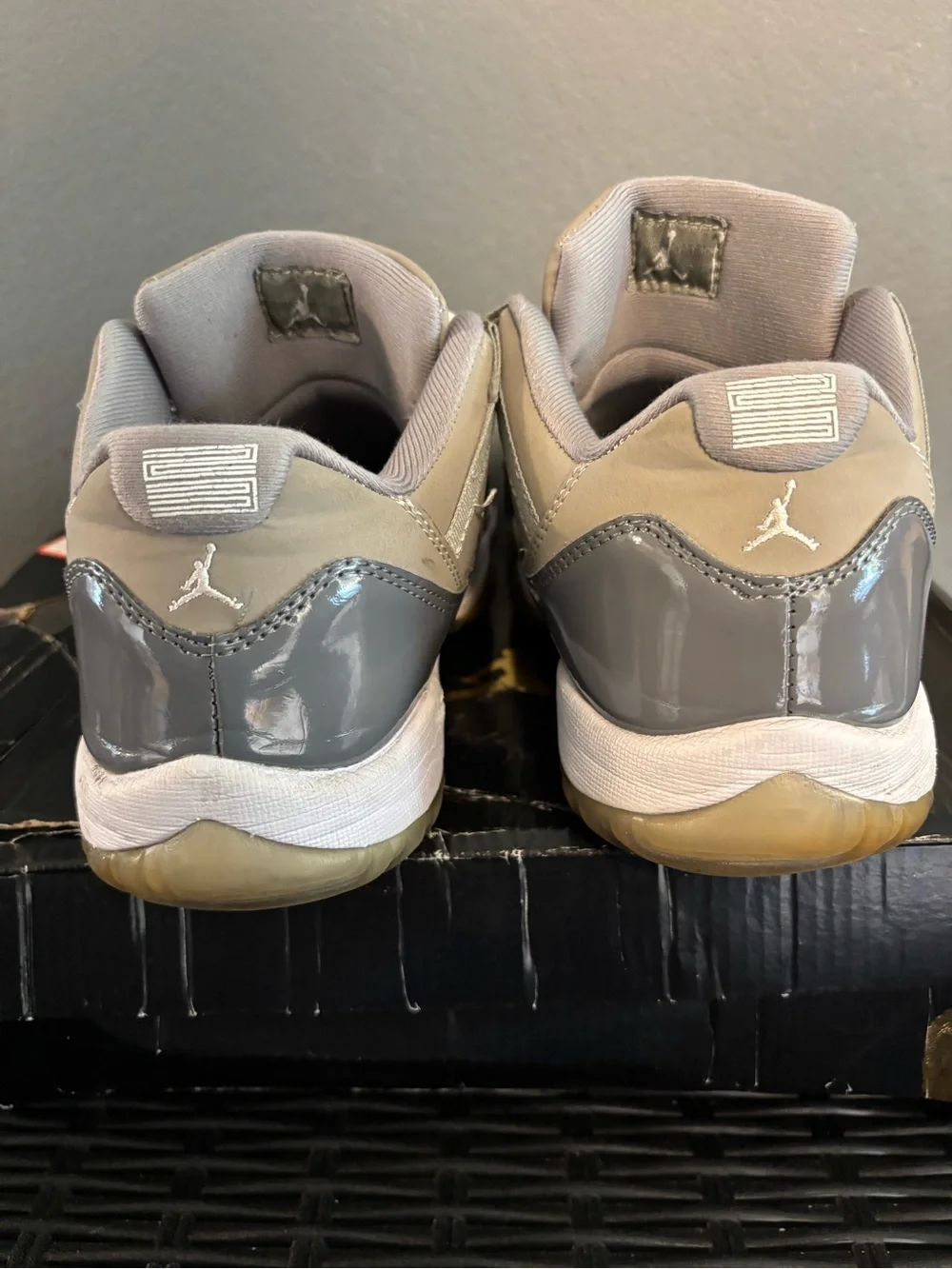 Air Jordan 11 Retro Low 'Cool Grey' Size 9.5 528895-003 CONDITION 9/10